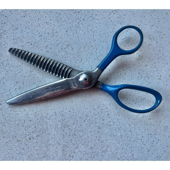 Vintage Metrology Stainless Steel Pinking Shears With Blue Handles - Picture 1 of 12